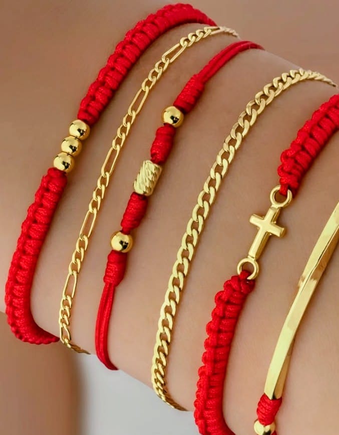 Pulseras en hilo y oro laminado 18K