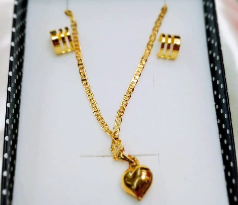 Cadenas y dijes en oro laminado 18K